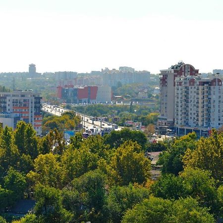Уютная Квартира В Самом Центре. Chisináu Exterior foto
