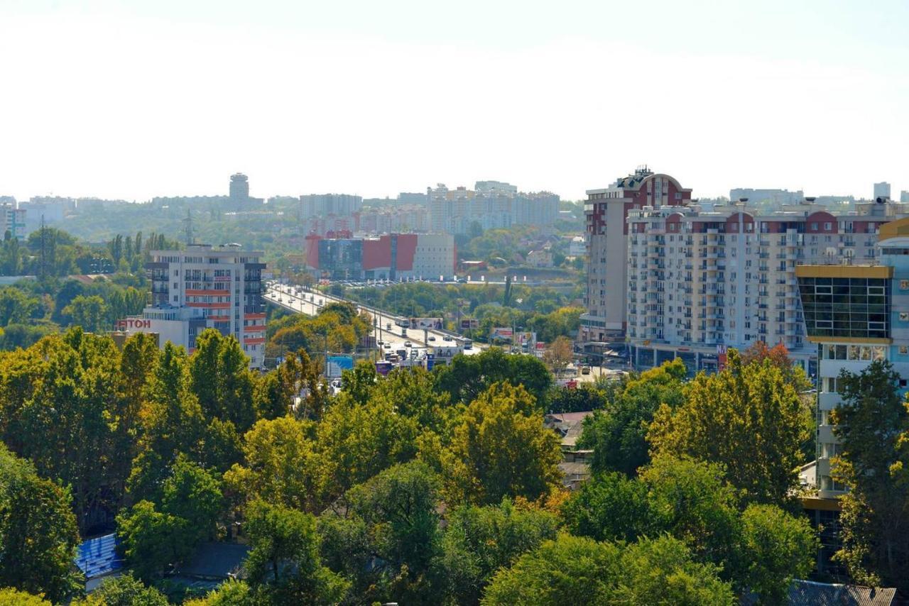 Уютная Квартира В Самом Центре. Chisináu Exterior foto